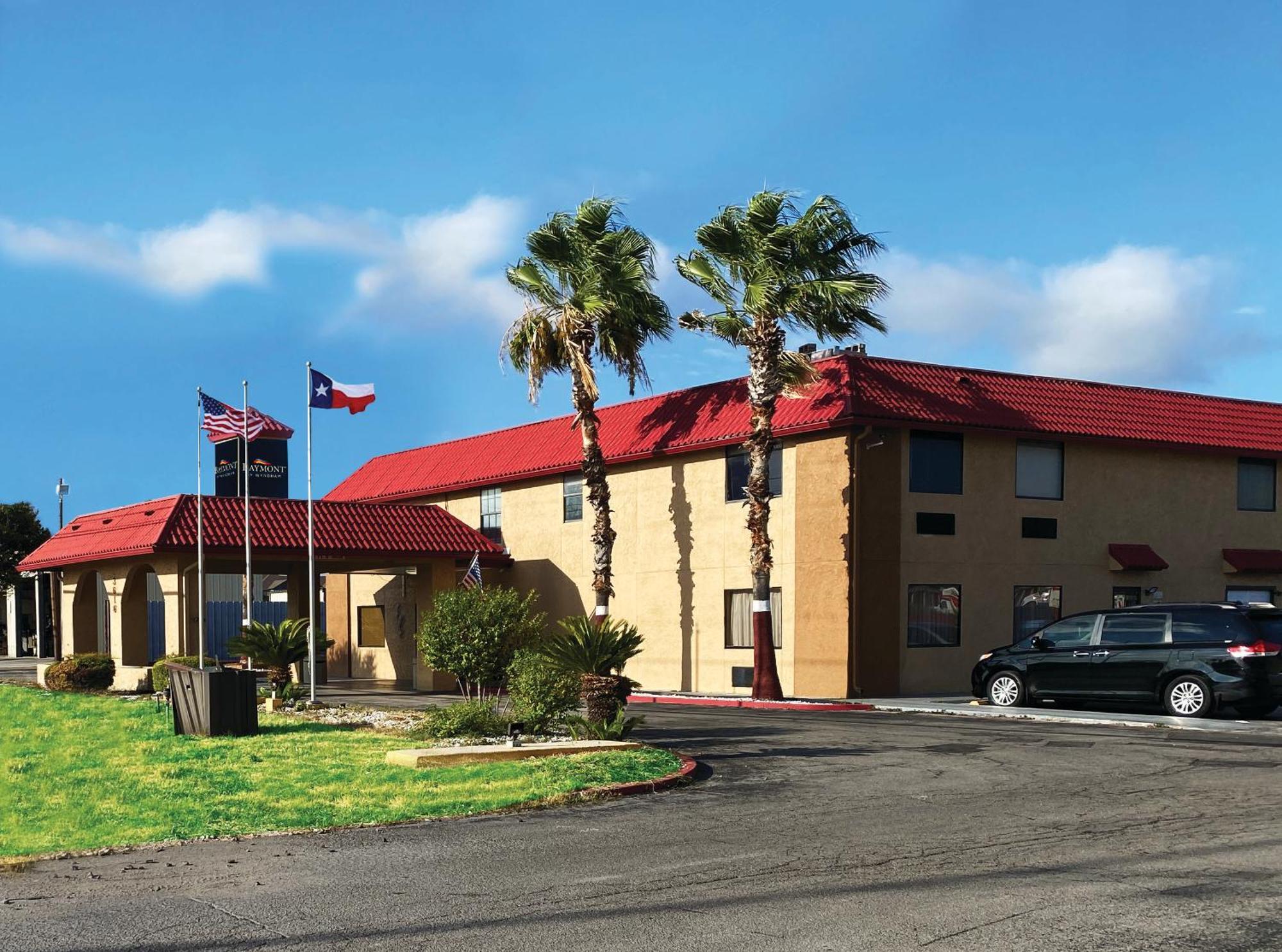 Hotel Baymont By Wyndham Del Rio Exterior foto